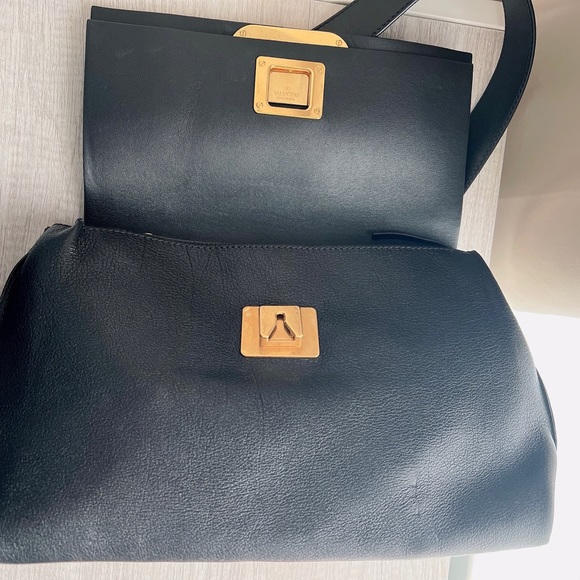 Valentino V-Ring Medium Leather Shoulder Bag - Picture 9 of 15